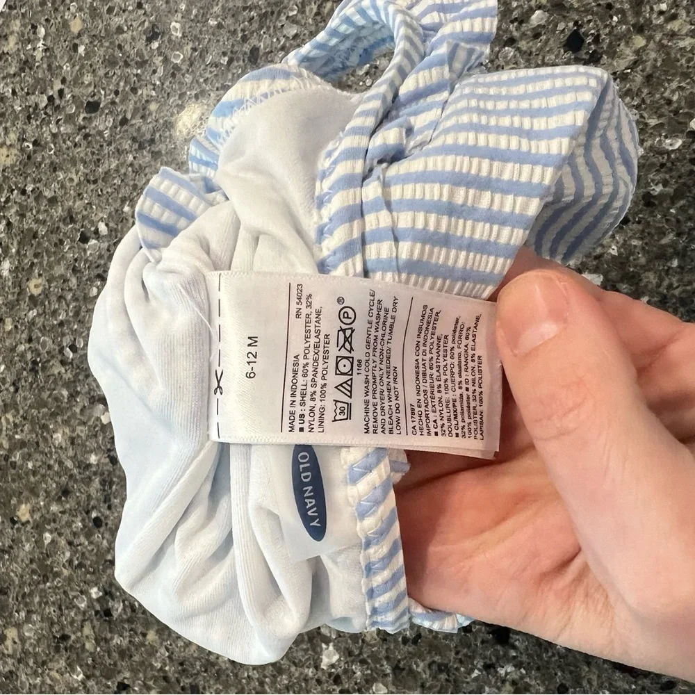 Old Navy swimsuit size 6-12 months